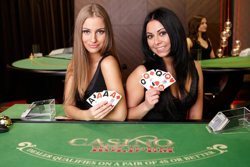 Tampilan ruang kasino live INDOTOGEL dengan meja dealer
